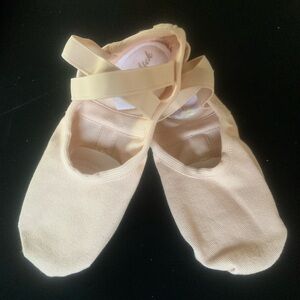 Nikolay Soft Ballet Slippers in size 5.5 EU 35 width B